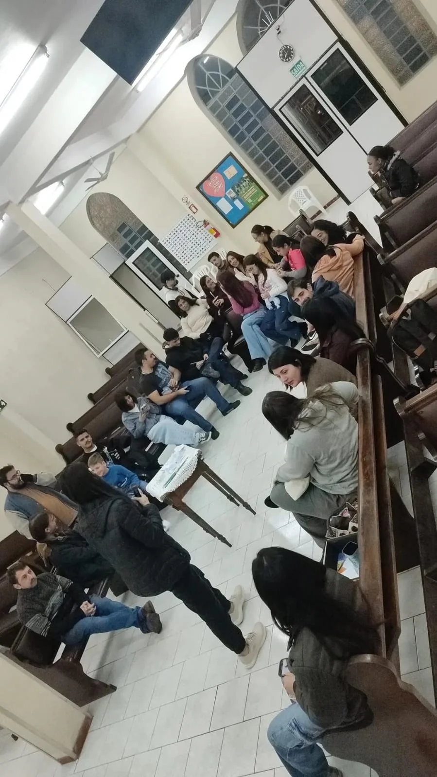 Jovens reunidos no Farol — IBF Fragata, maio de 2026